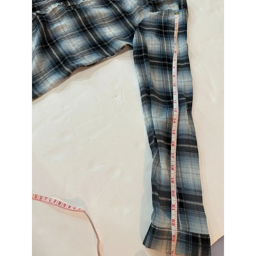 About‎ A Girl Plaid Lynn Plaid Flannel Shirt Medium Buttons
